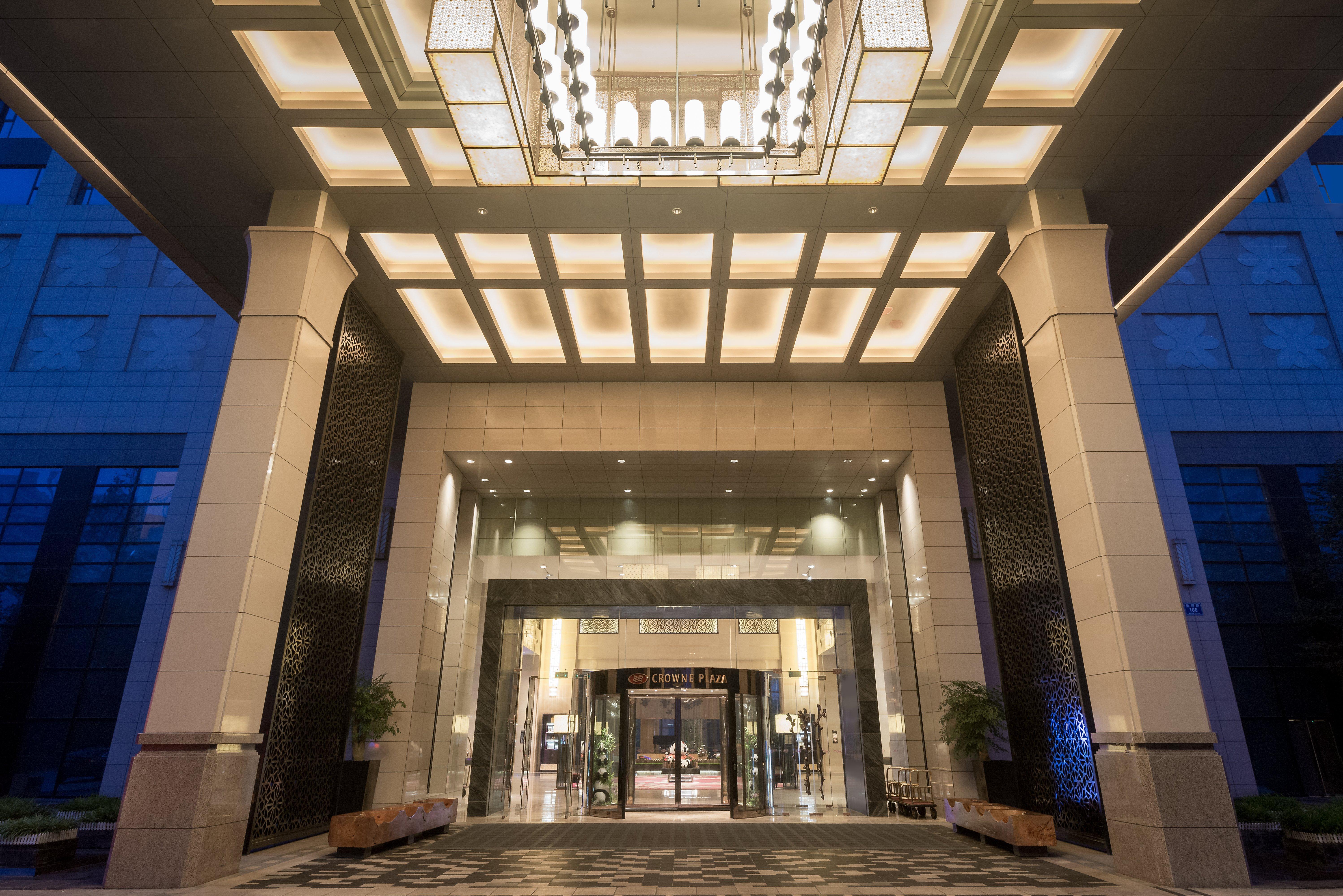 Отель Crowne Plaza Chengdu Panda Garden By Ihg Экстерьер фото