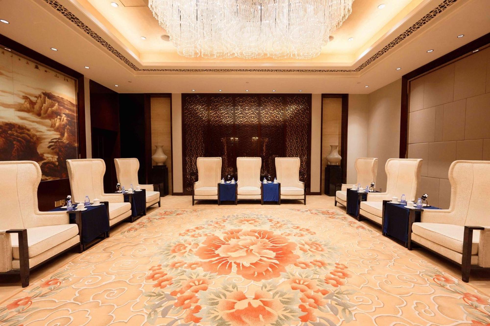 Отель Crowne Plaza Chengdu Panda Garden By Ihg Экстерьер фото